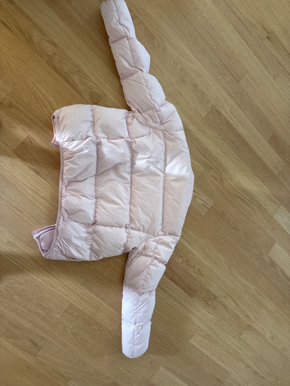 Aritzia park city puffer - Picture 3 of 3